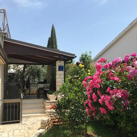 App Sorgo Apartment Novigrad  Luaran gambar